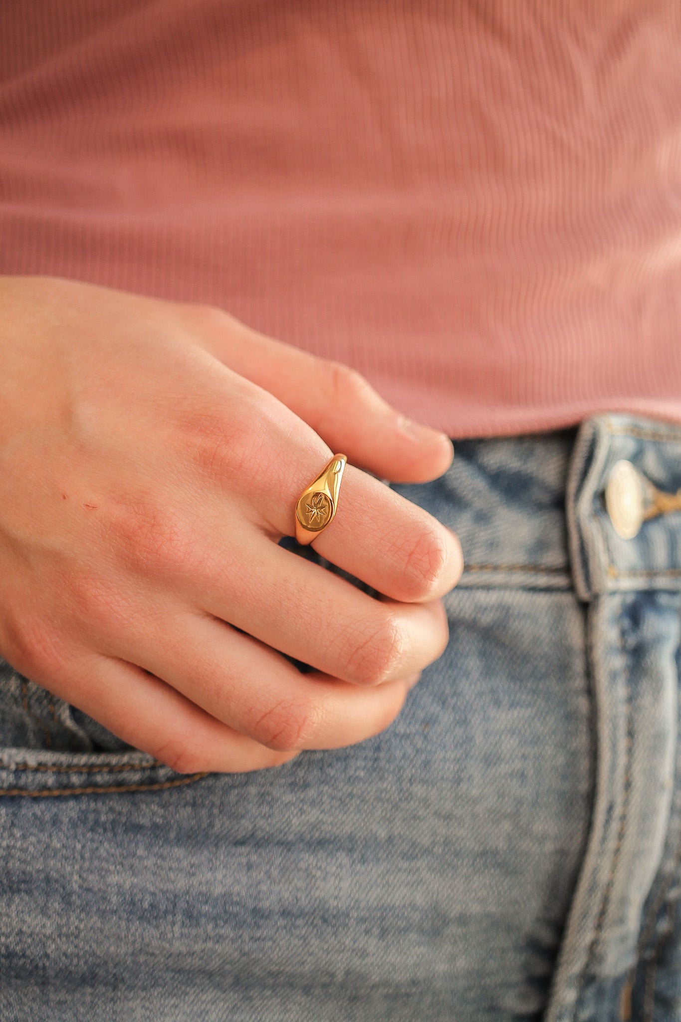 Estelle Ring in Gold-Vavasi