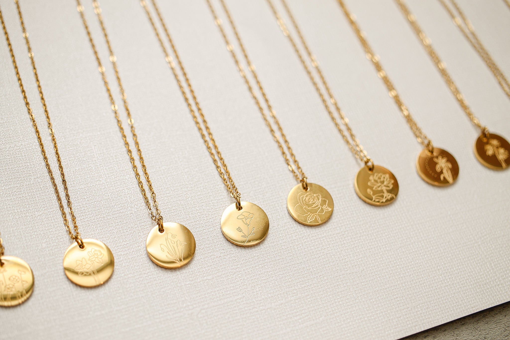 Birth Flower Necklace in Gold-Vavasi