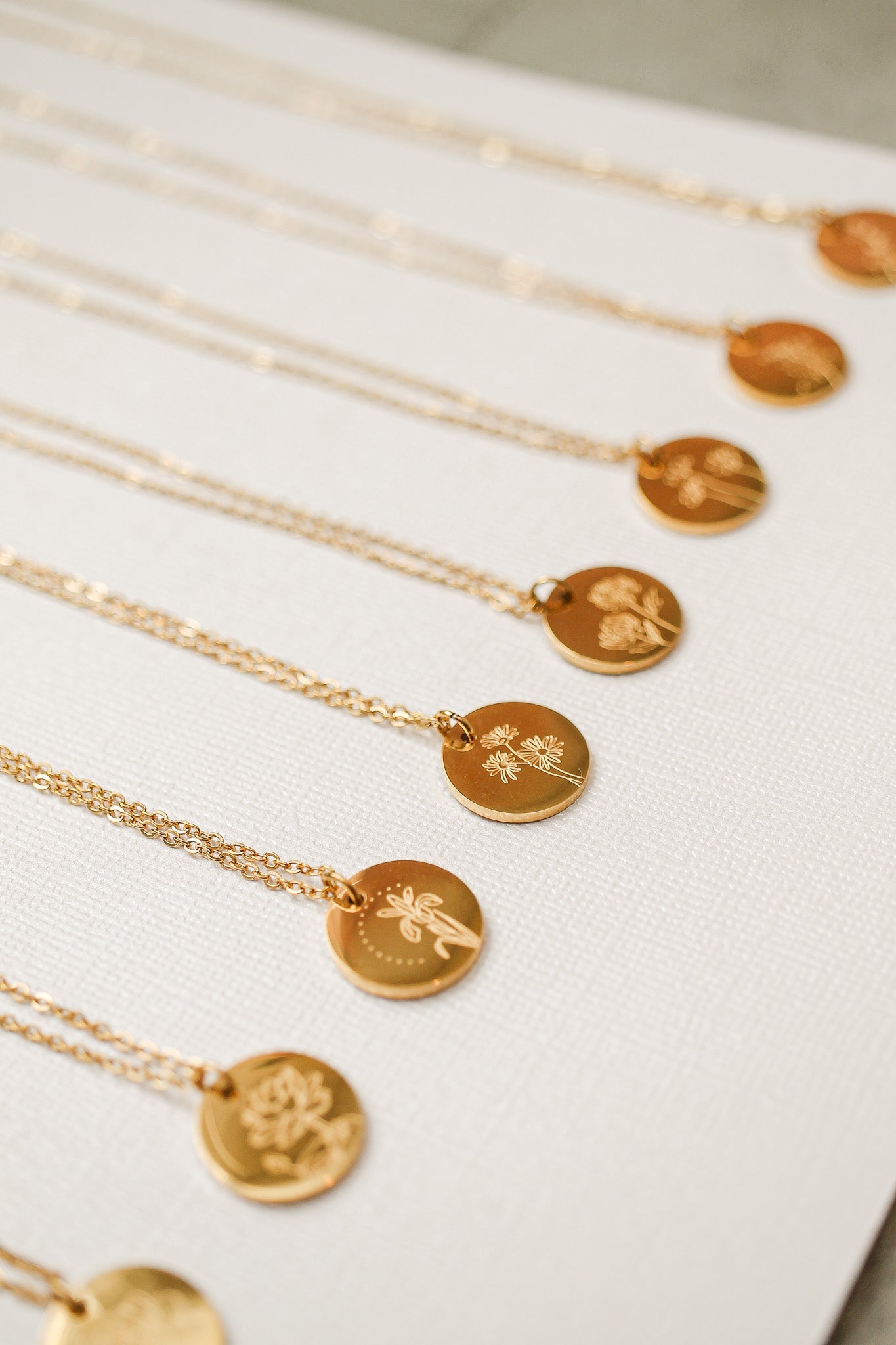 Birth Flower Necklace in Gold-Vavasi