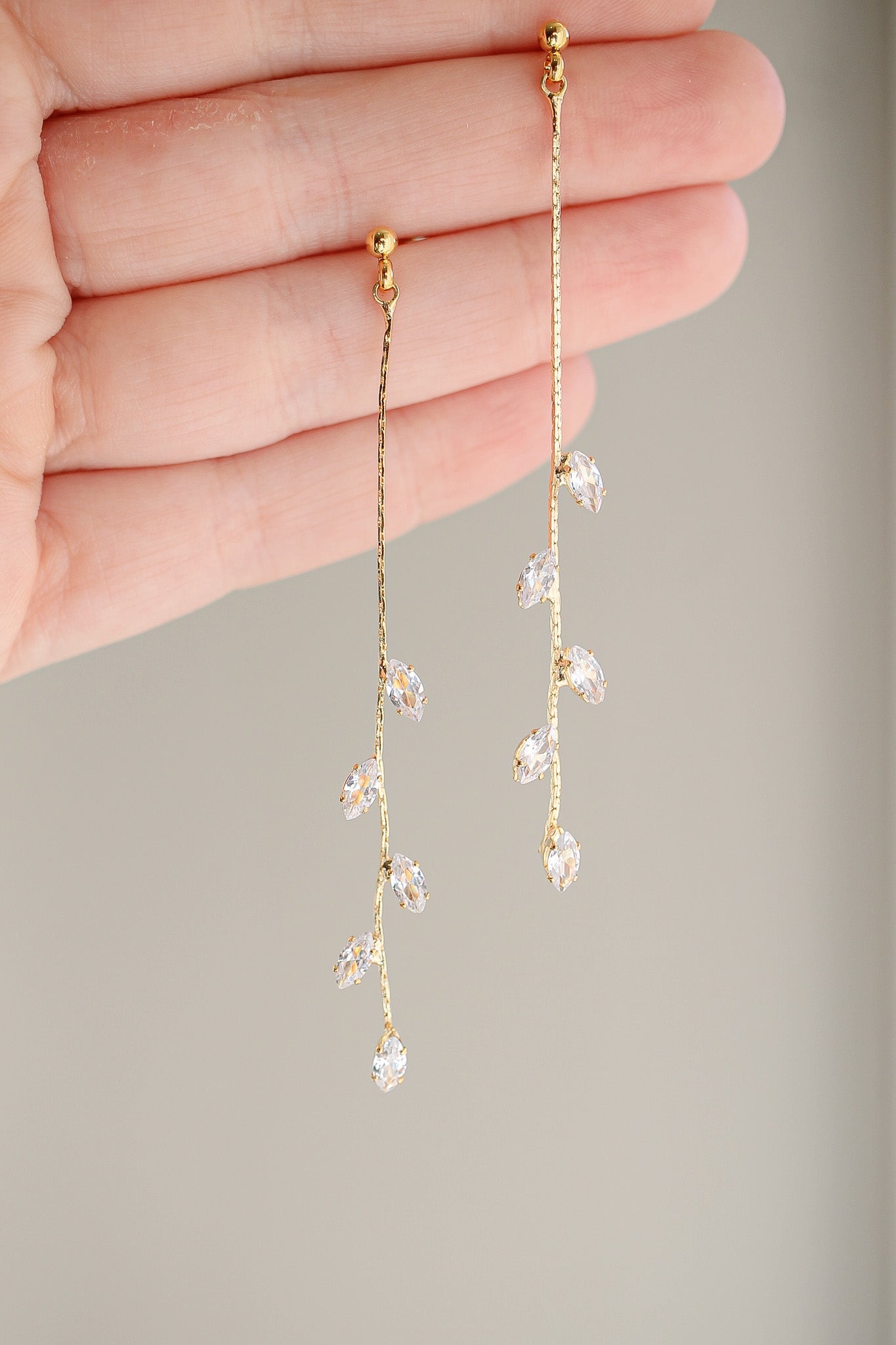 Daphne Dangle in Gold Leaves-Vavasi