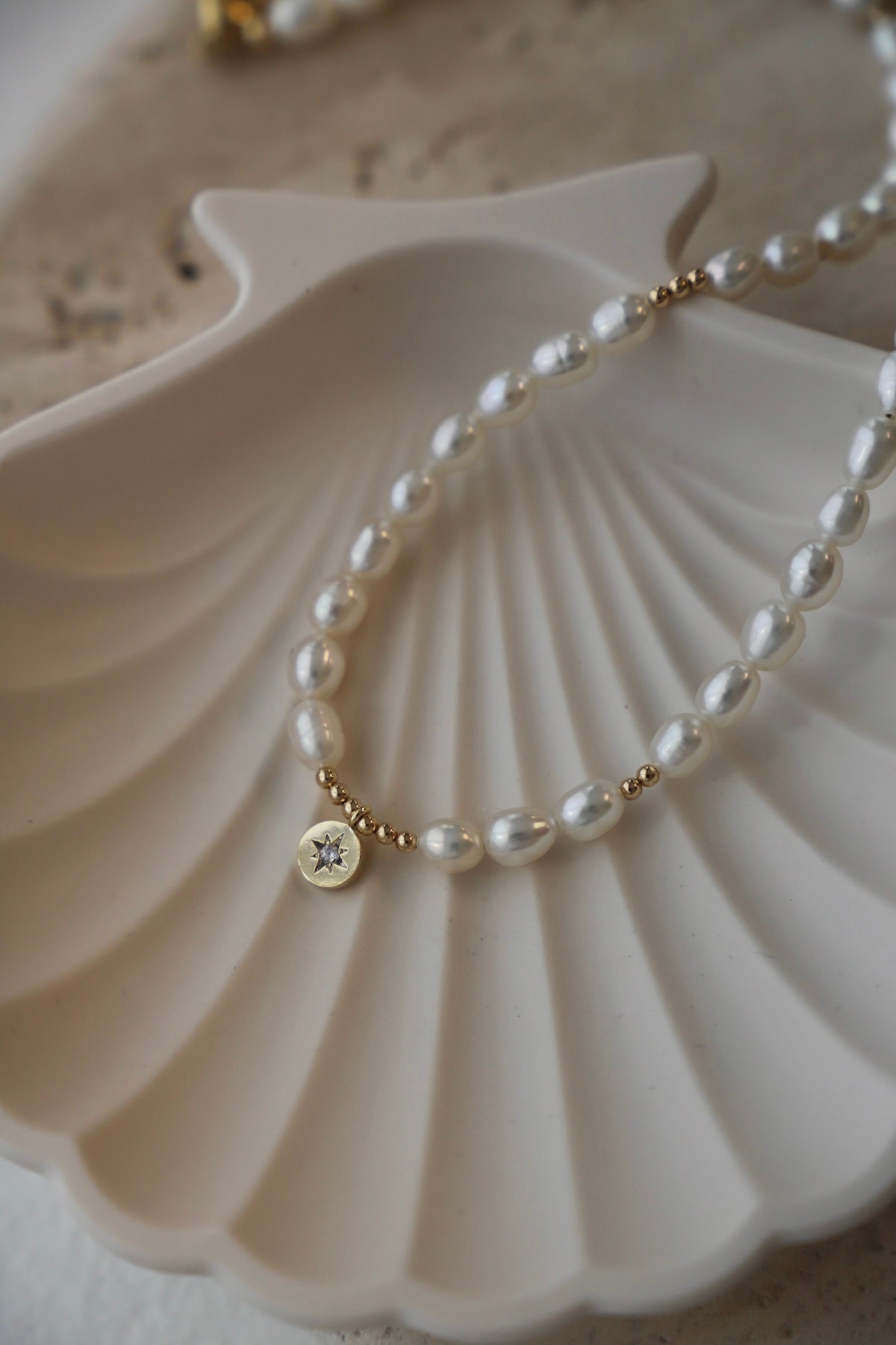 PEARL BEADED STAR MEDALLION NECKLACE-Vavasi