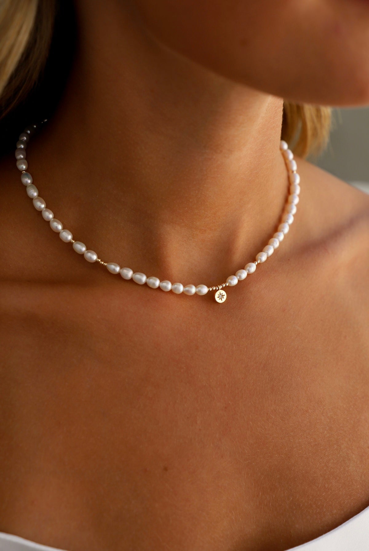 PEARL BEADED STAR MEDALLION NECKLACE-Vavasi