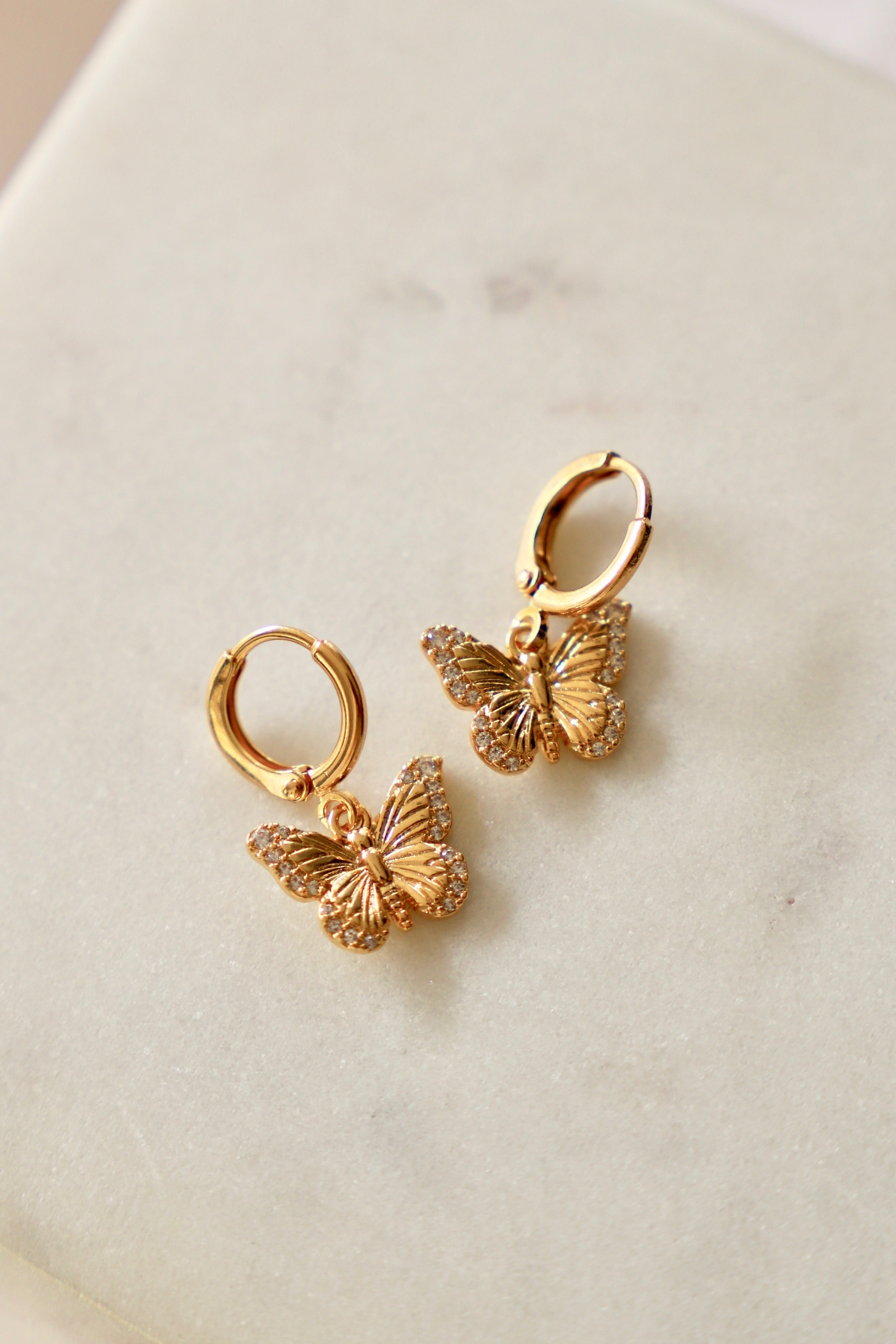 BUTTERFLY HUGGIE HOOP EARRINGS-Vavasi