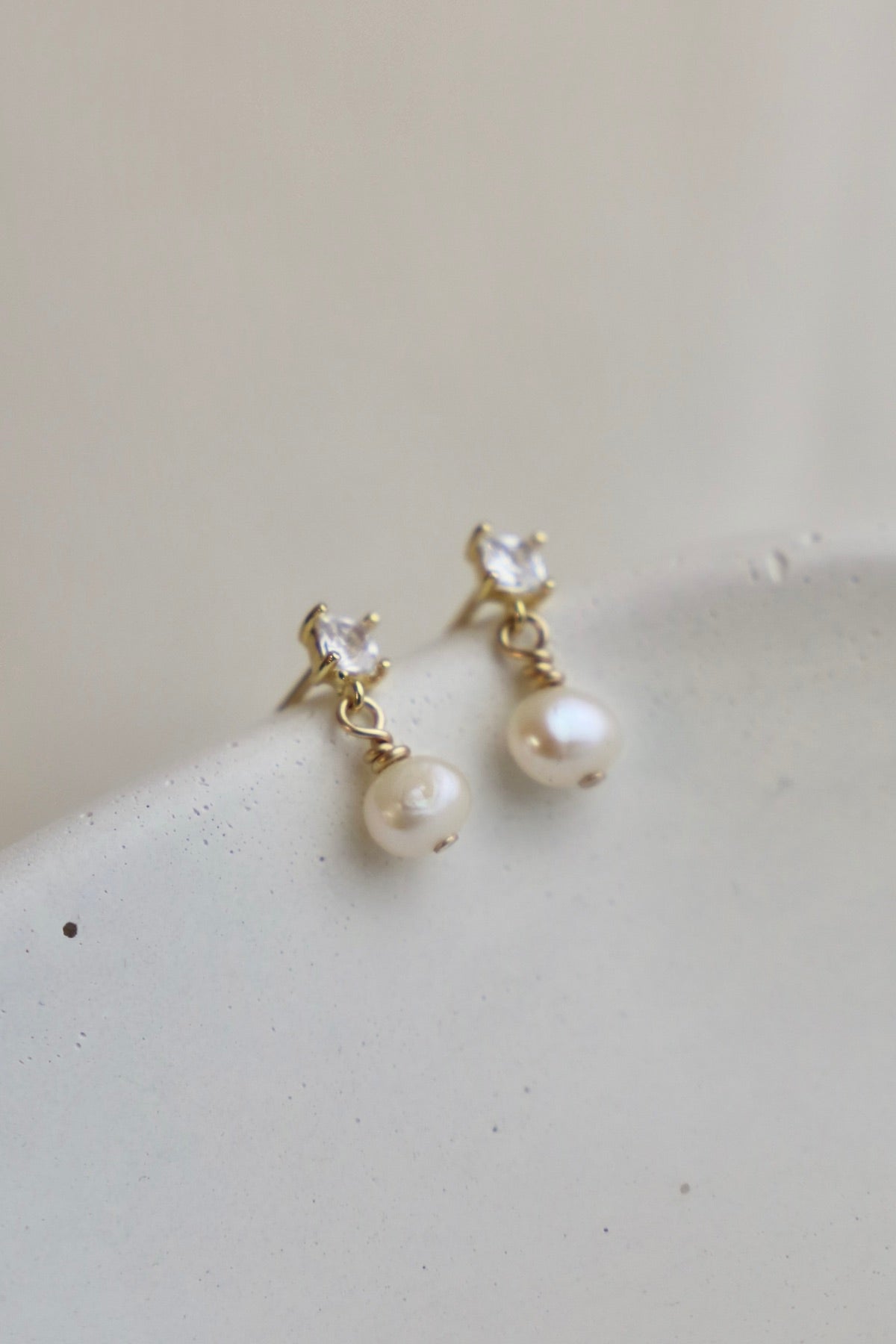 CLAIRE PEARL STUDS-Vavasi