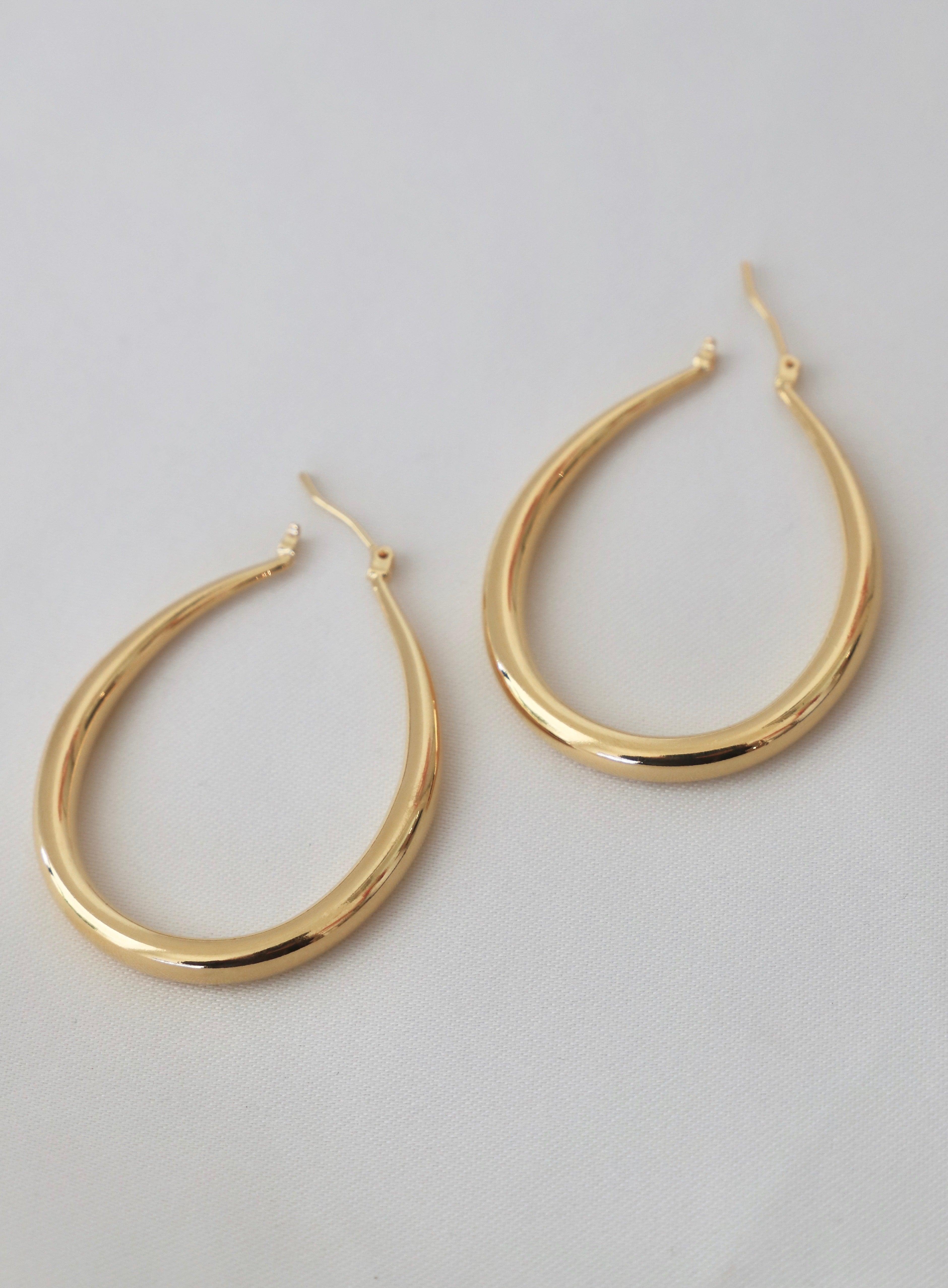LARGE TEARDROP HOOP EARRINGS-Vavasi