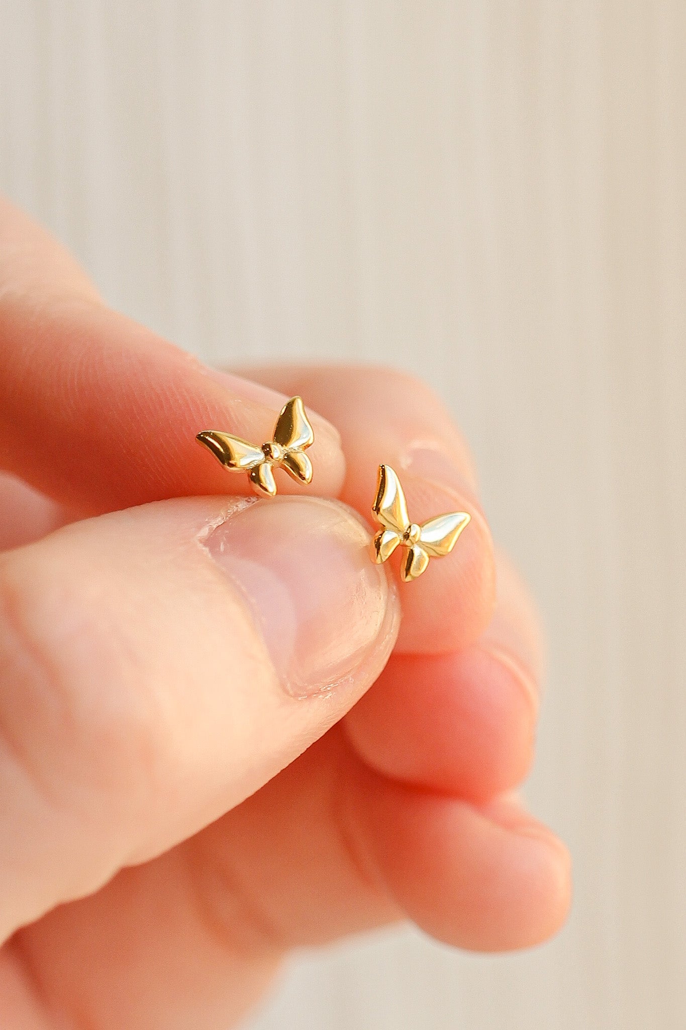 Tiny Butterfly Stud-Vavasi