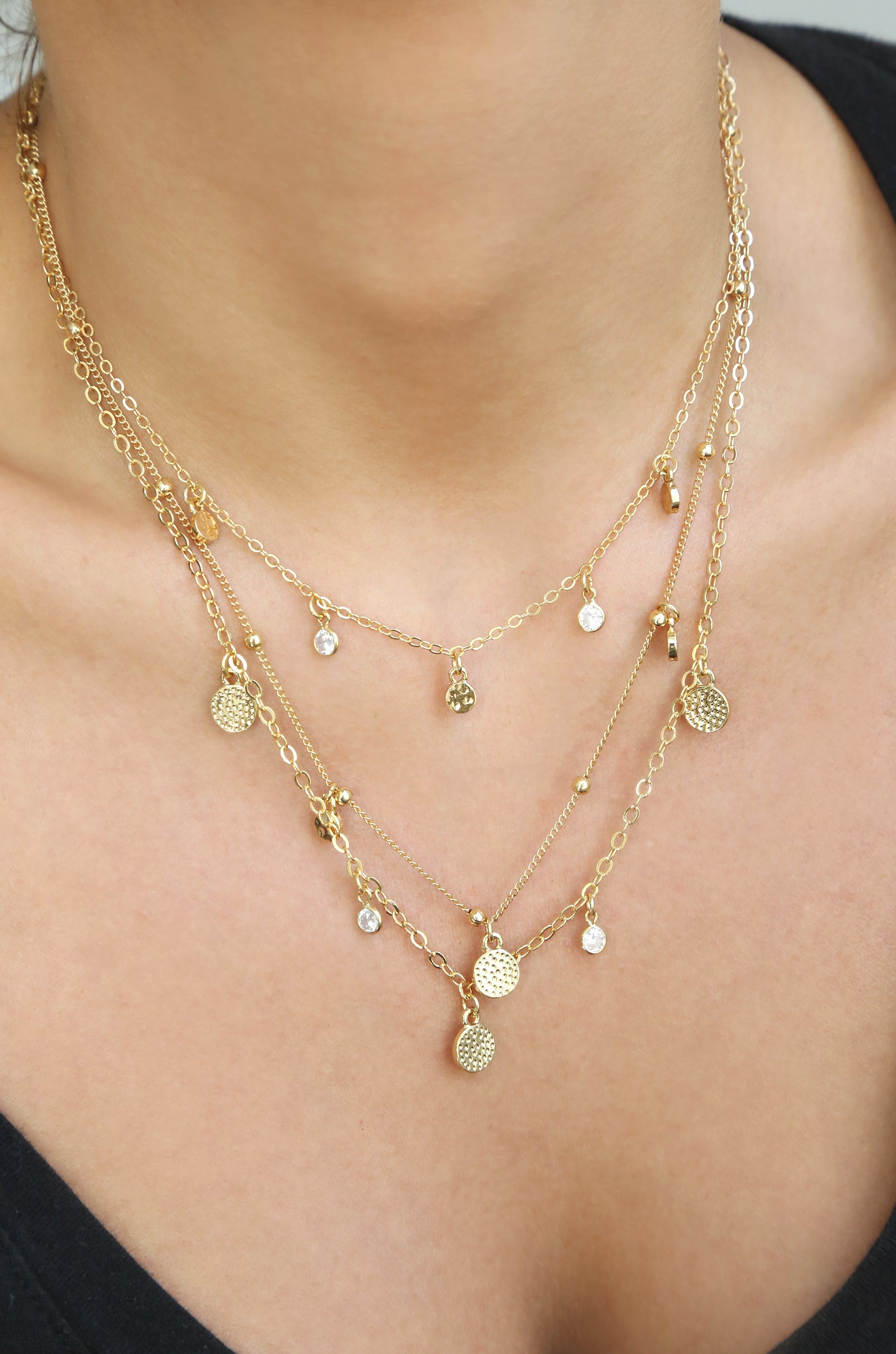 Crystal Detailed Triple Layer Necklace-Vavasi