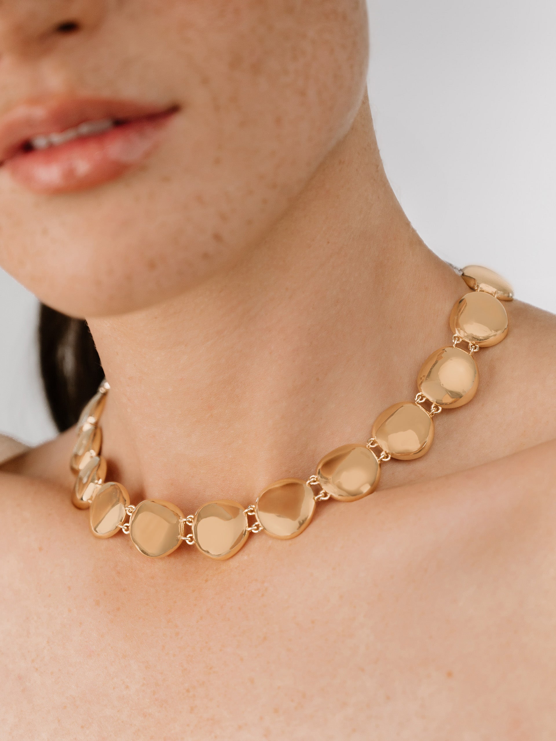 Polished Pebble Choker Necklace-Vavasi