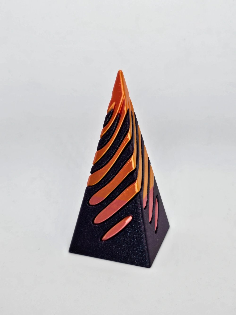 Impossible Pyramids - Hypnotic 3D Sculptures
