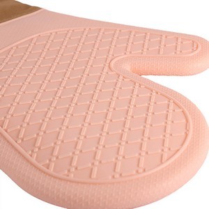 Textured Grip Silicone Mitt