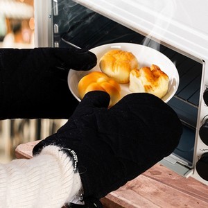 Heat Resistant Oven Mitt