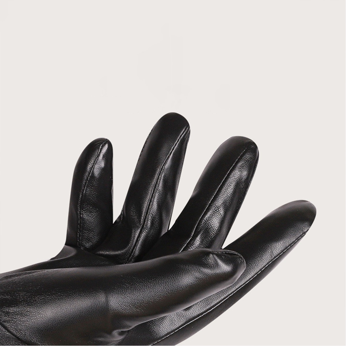 Winterproof and Moisture-Wicking Glove