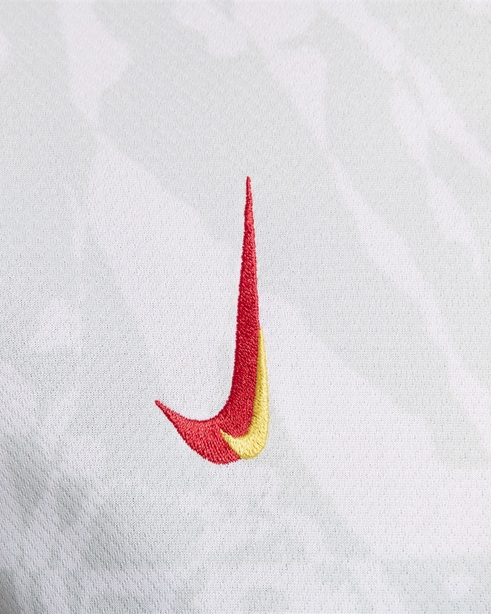 Liverthtpool Nithtke Women's 2024/25 Third Replica Jersey