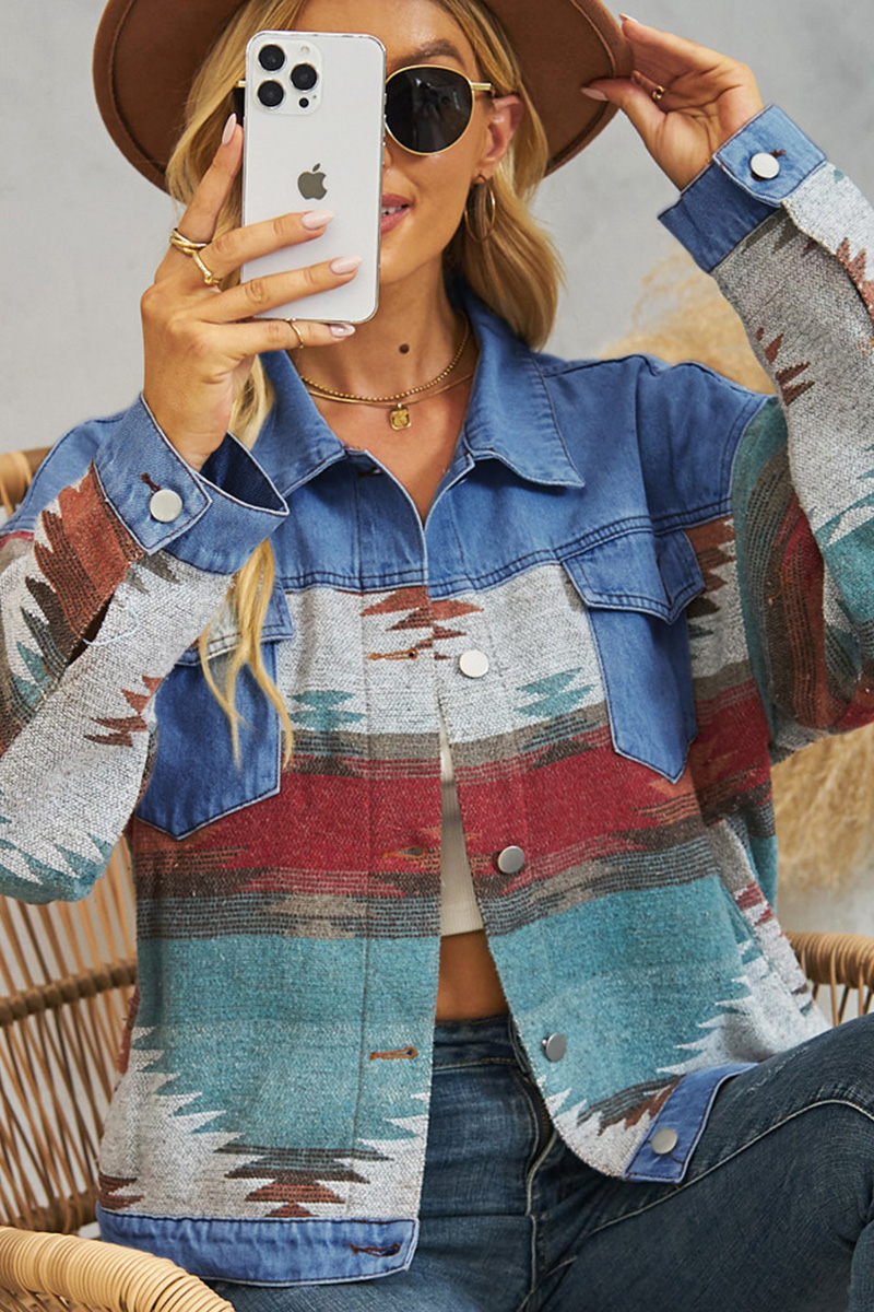 Casual Pattern Panel Washed Cropped Denim Jacket