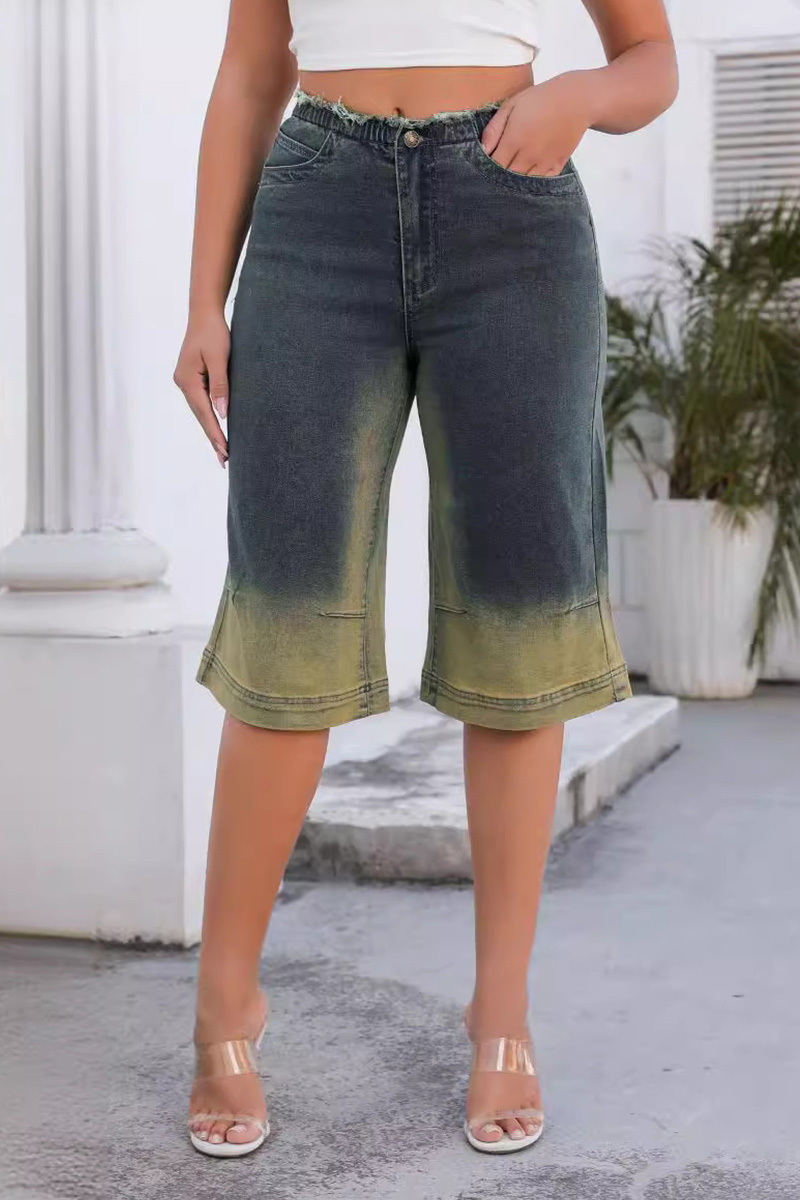 Fashionable Mid Rise Straight Leg Cropped Denim Jeans