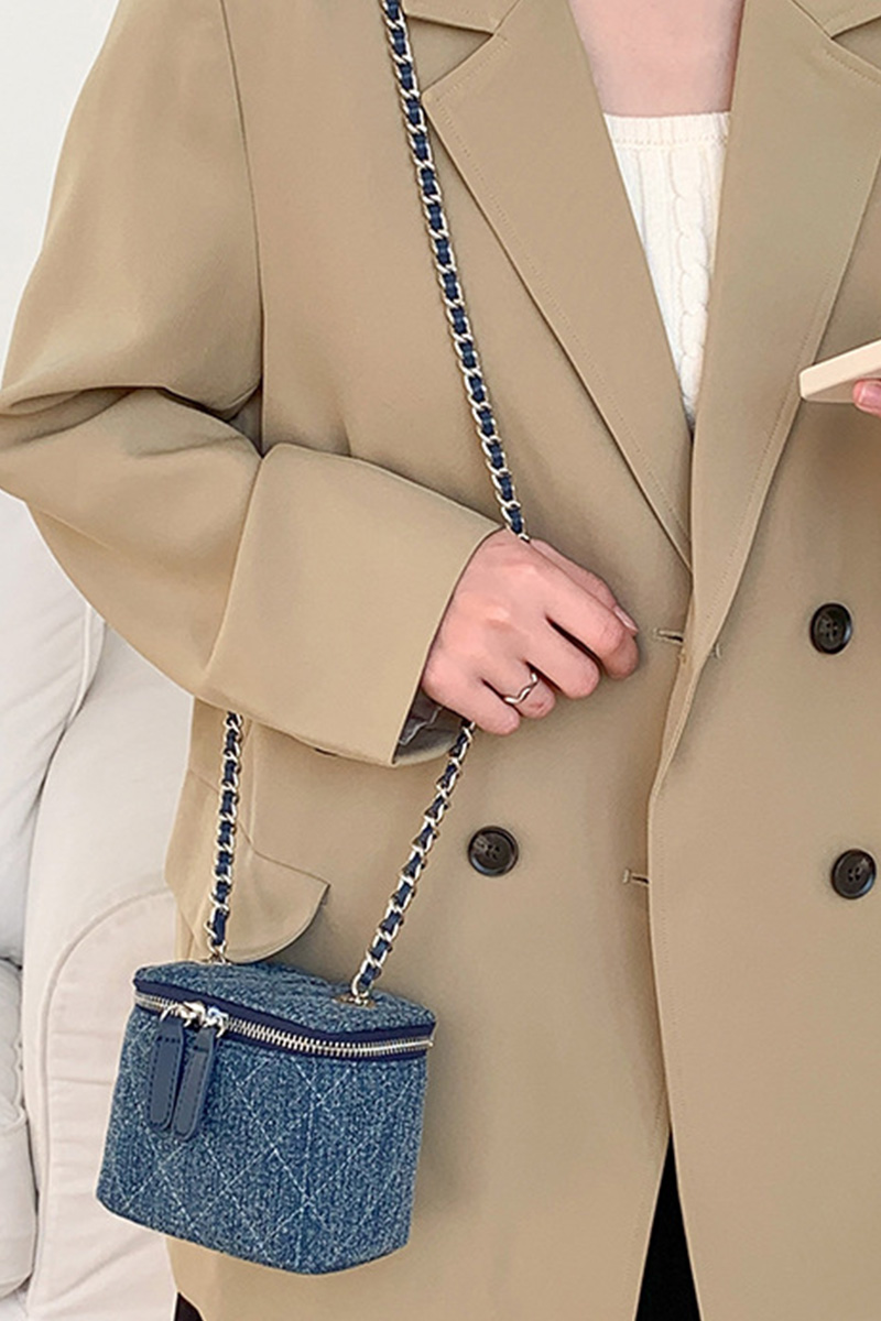 Women's Structured Quilted with Chain Box Bag