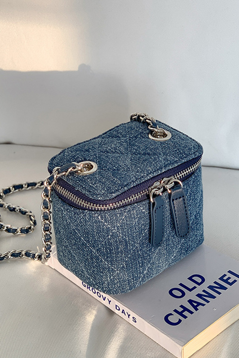 Women's Structured Quilted with Chain Box Bag