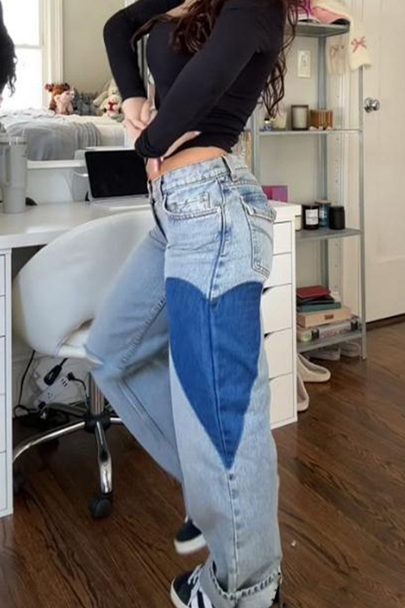 Women's Low-Rise Heart Embroidered Jeans