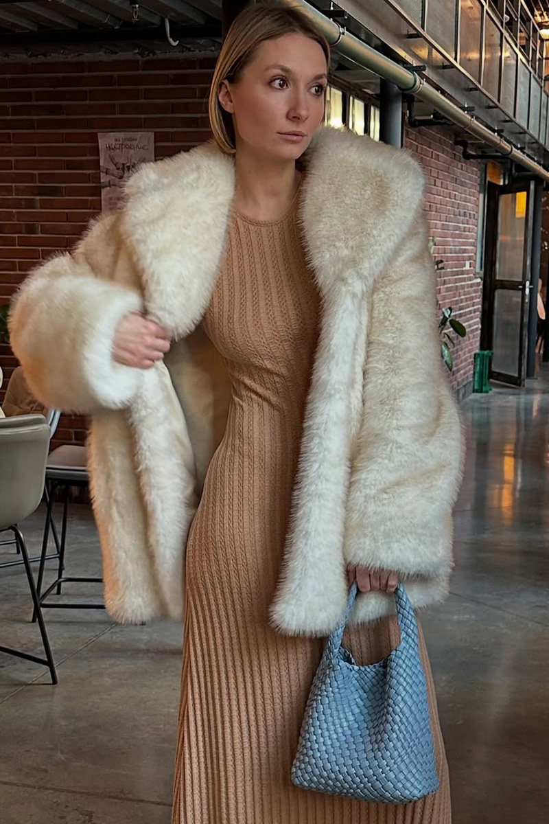 Ladies' Elegant Warm Mink Fur Coat