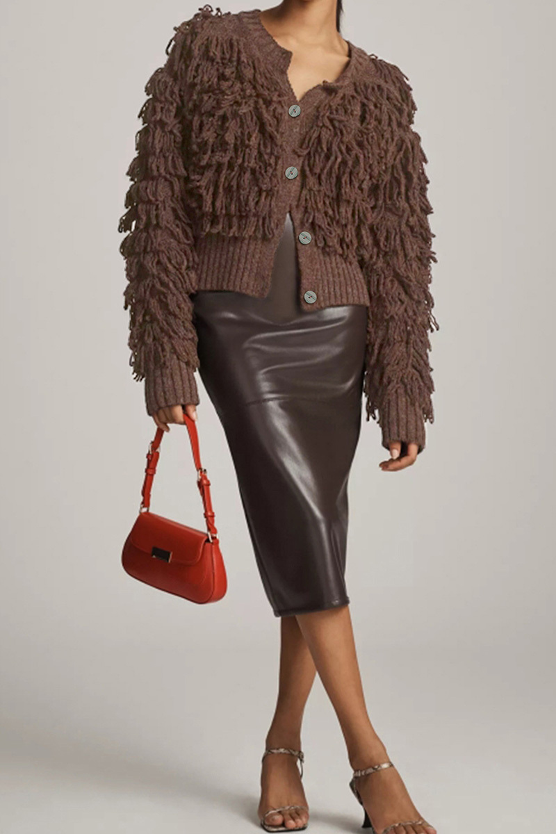 Elegant Women's Button-Detailed Circular Fringe Sweater