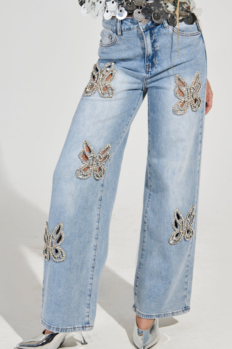 Elegant Crystal Butterfly Accent High-Waisted Jeans