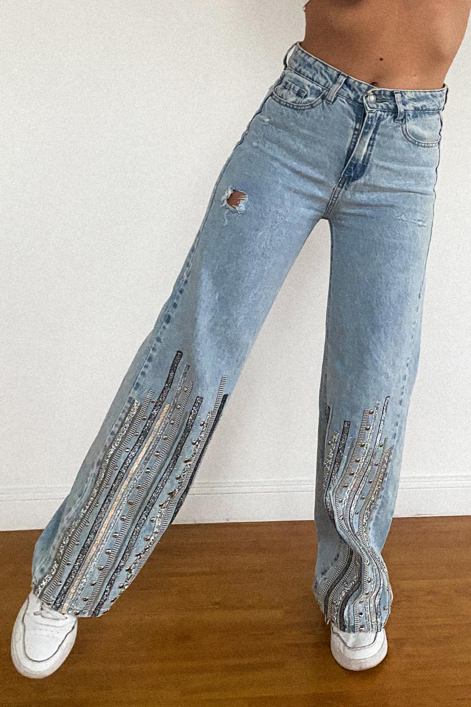 Women's Straight-Leg Jeans With Modern Side Stripe Detail