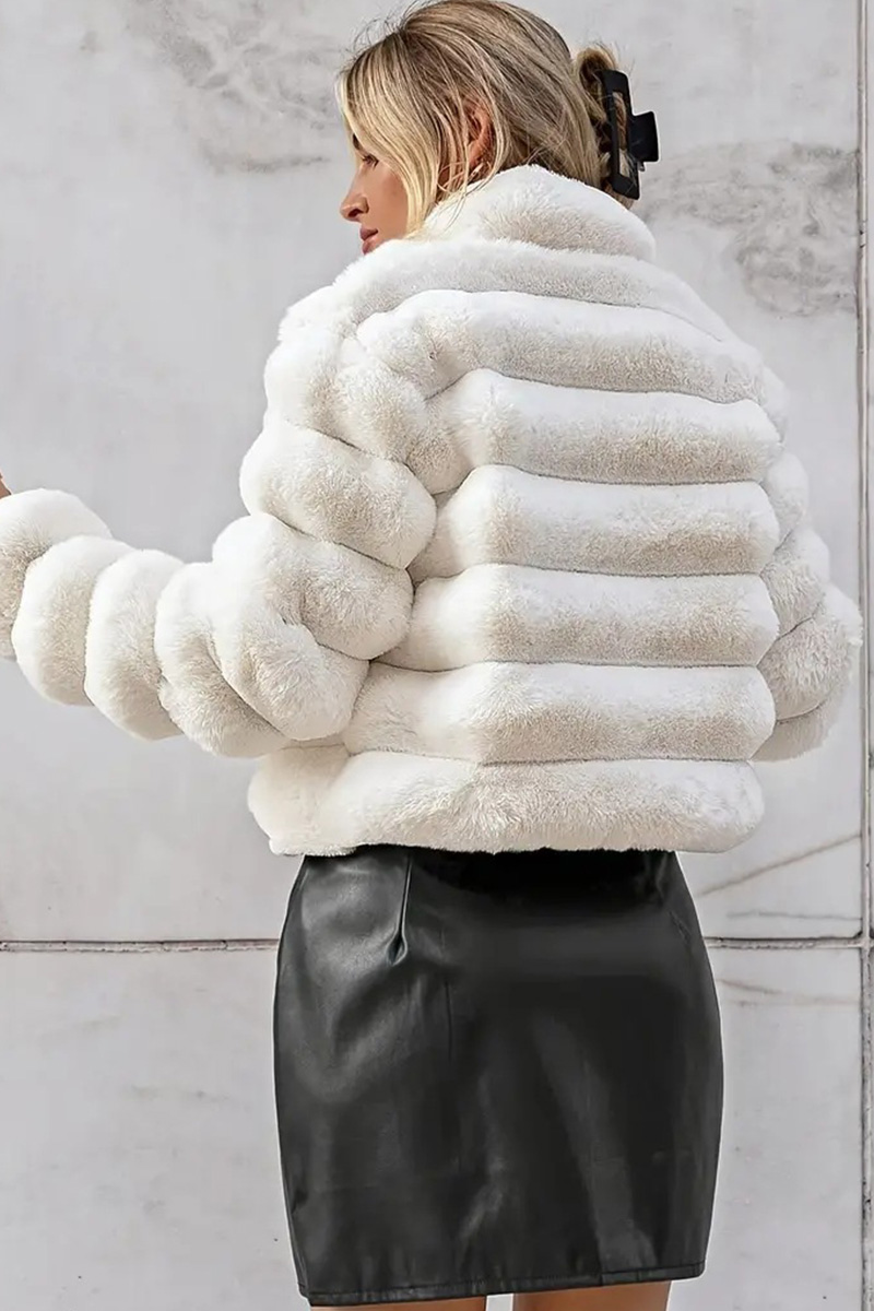 Women's Cozy Plush Faux Fur Coat