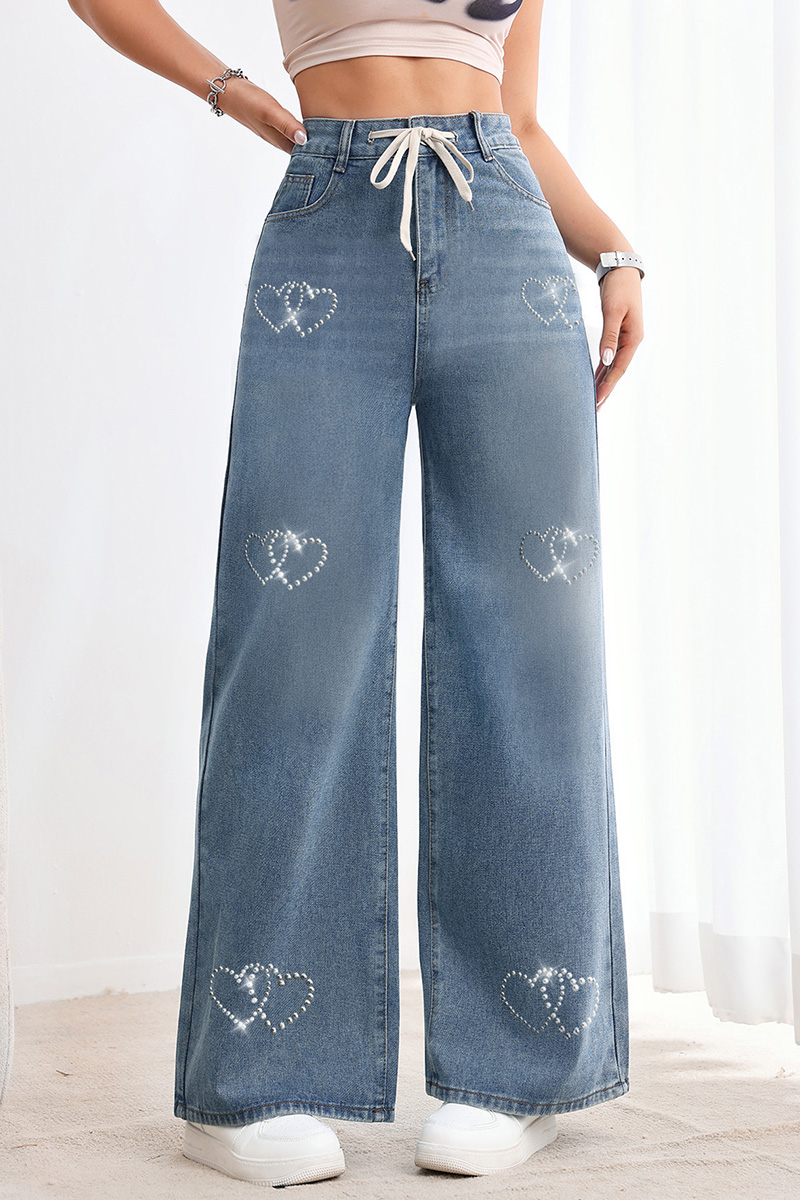 Lady's Heart-shaped Beaded Distressed High-Rise Jeans