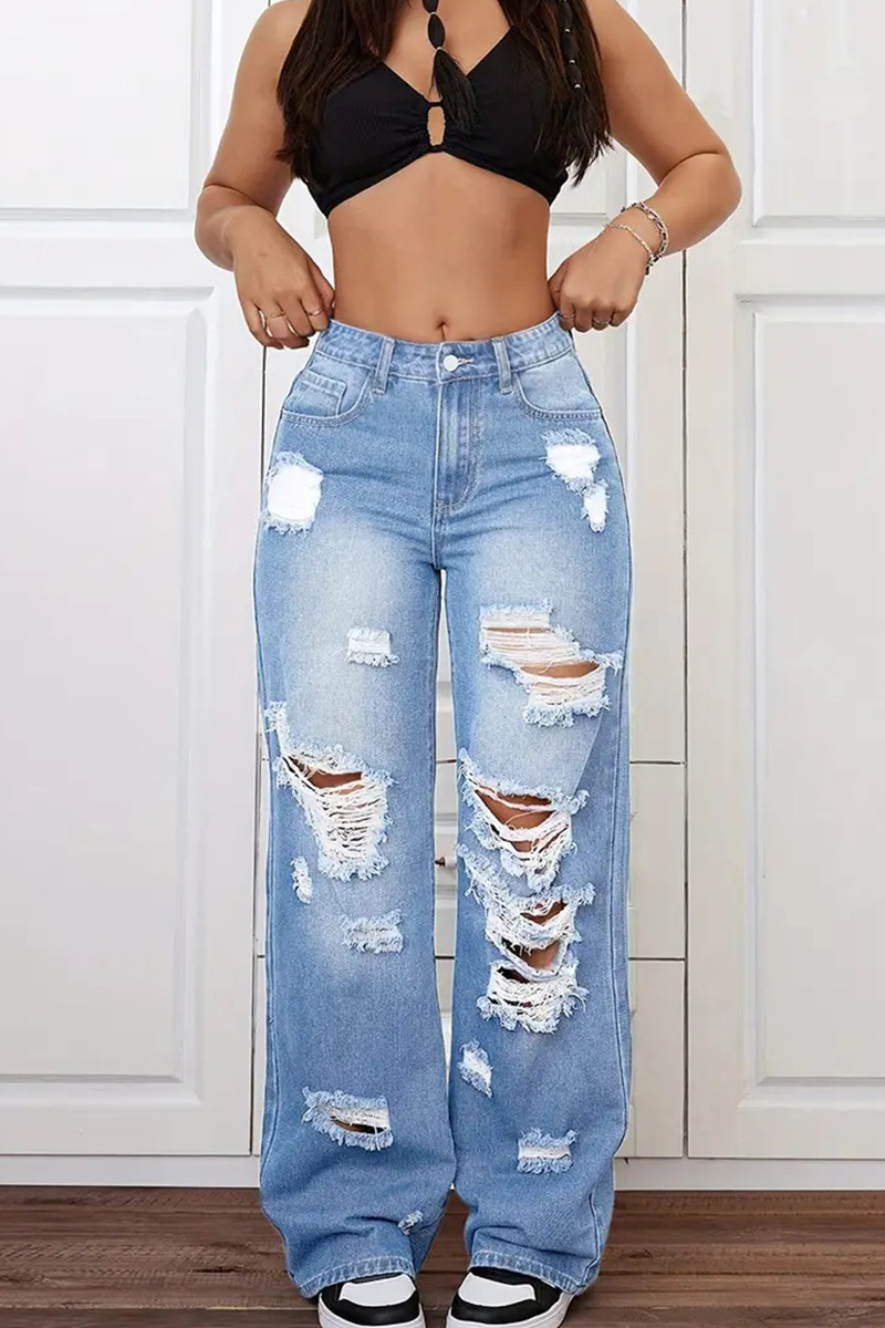 Distressed Wash Women's Ripped Jeans with Vintage Appeal