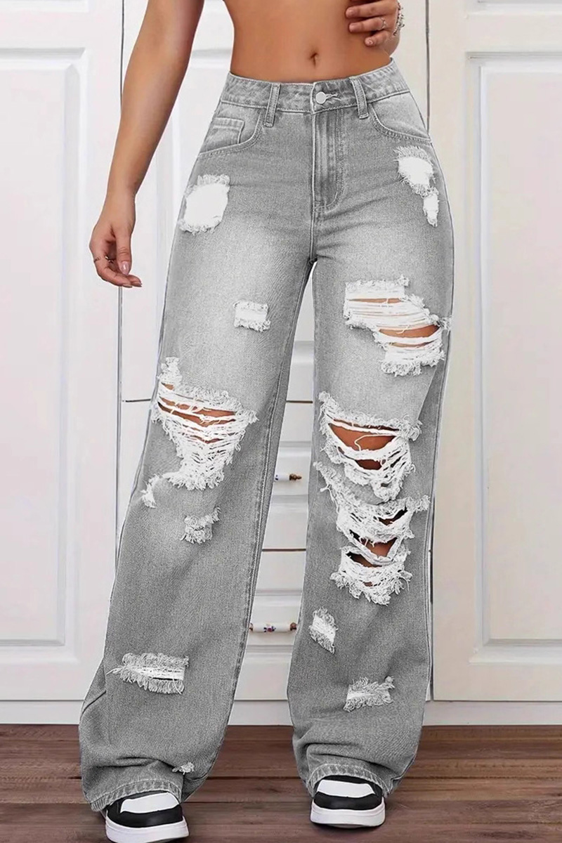 Distressed Wash Women's Ripped Jeans with Vintage Appeal