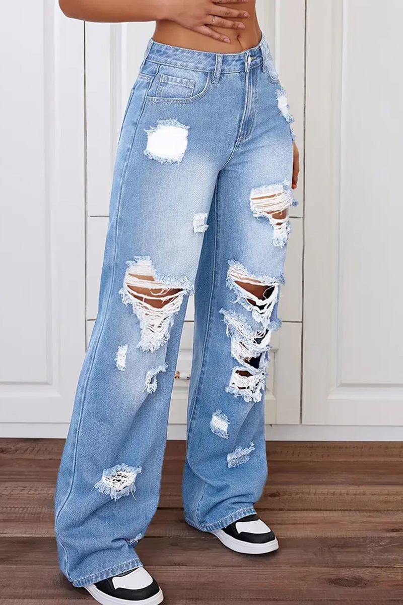 Distressed Wash Women's Ripped Jeans with Vintage Appeal
