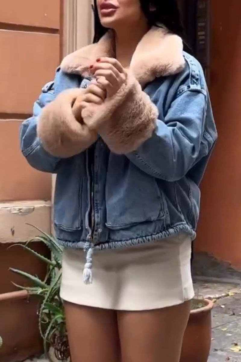 Stylish Cropped Denim Jacket With Plush Faux Fur Collar