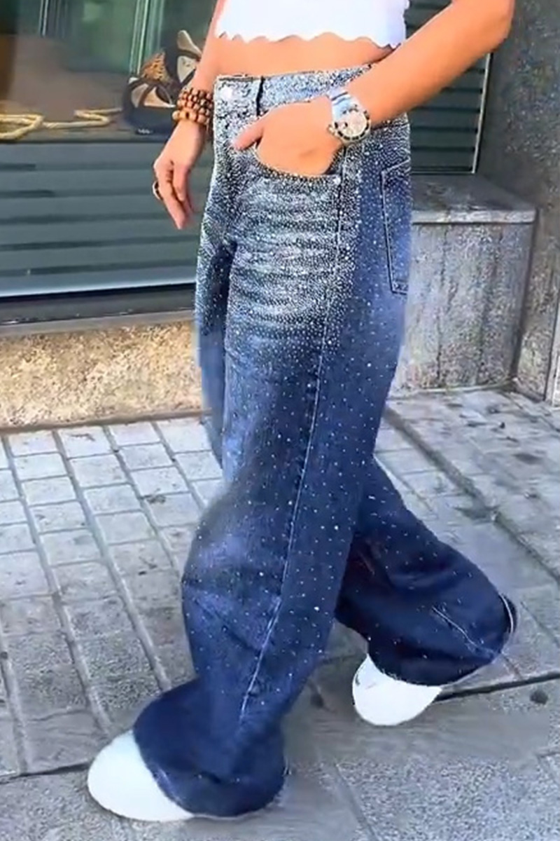 Trendy Full Coverage Ombre Rhinestone Embroidered Jeans