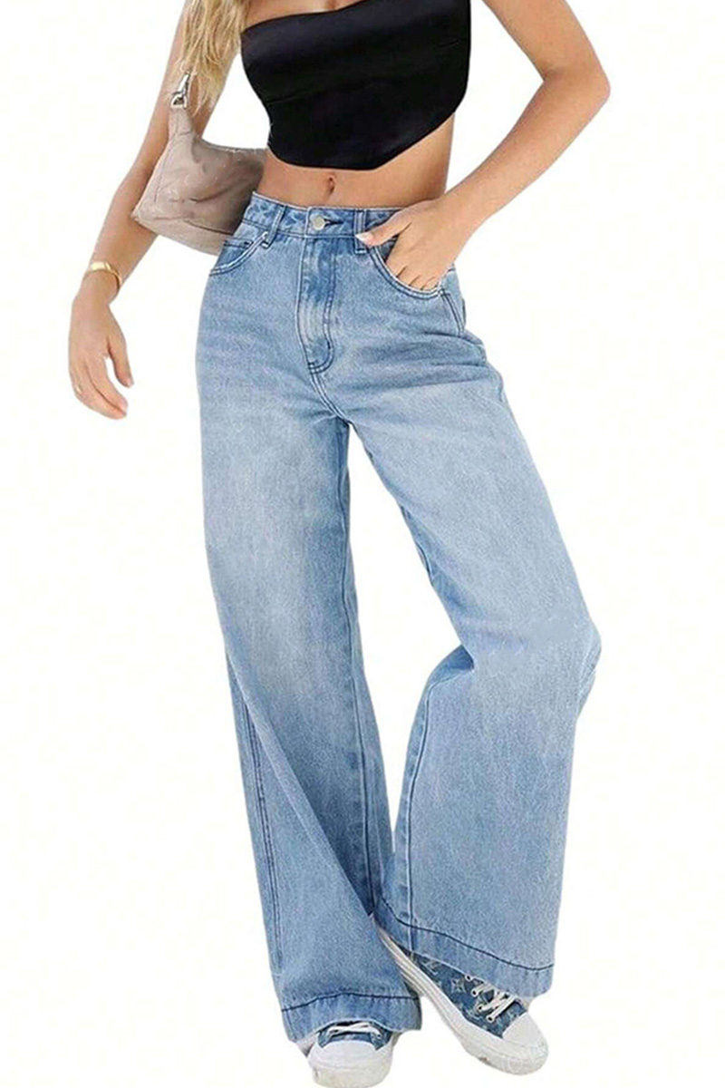 Women' s 90s Inspired Relaxed Fit Jeans
