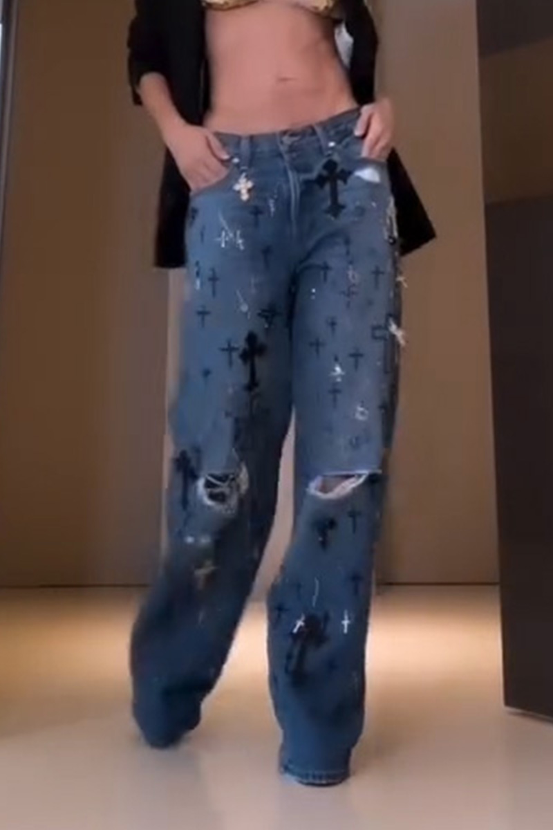 Trending Distressed Collage Print Women's Ripped Jeans