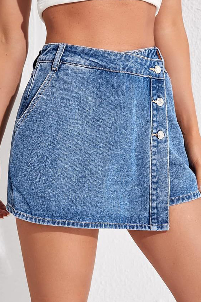 Women‘s High-Slit Clean Denim Skort