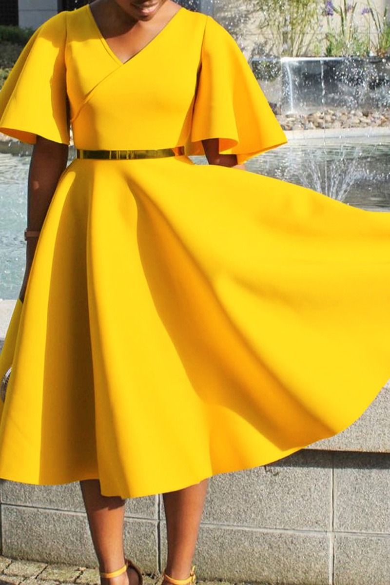 Women's Flared Sleeve V-Neck Fashionable Temperament Big Skirt Dress Dress