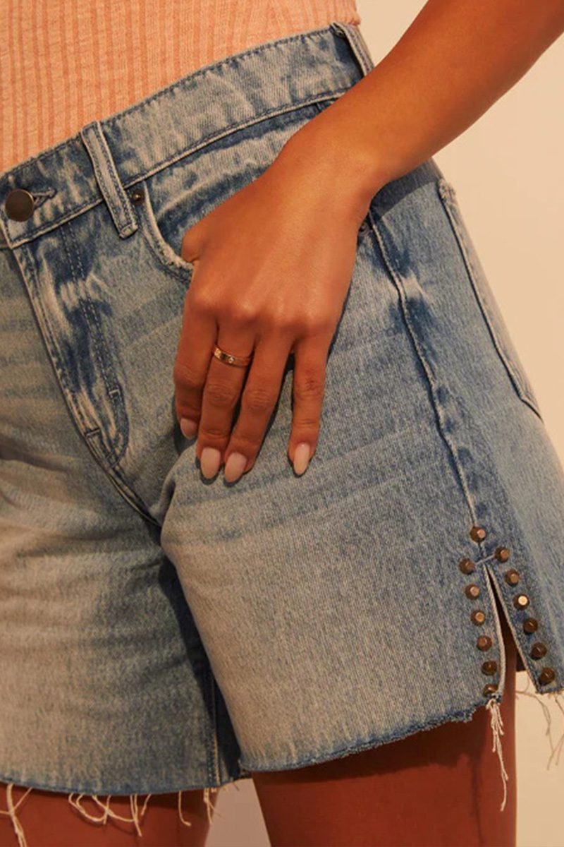 Women's Casual Stud Frayed Hem Denim Short