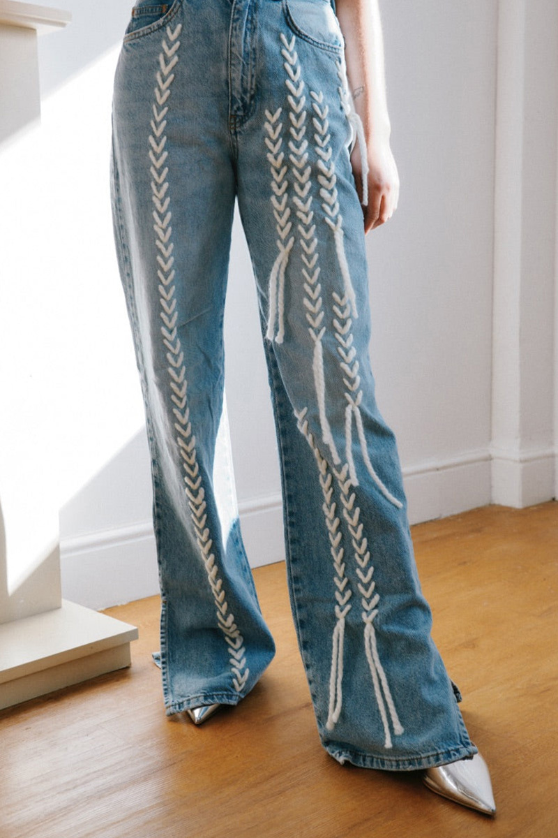 Casual Designer Woven Detail Slit Hem Jeans