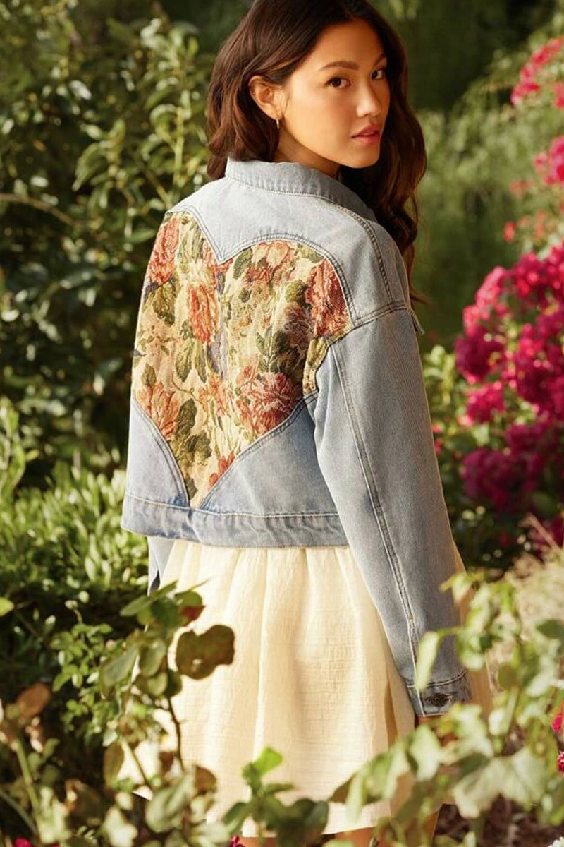 Casual Back Panel Heart Shape Short Denim Jacket