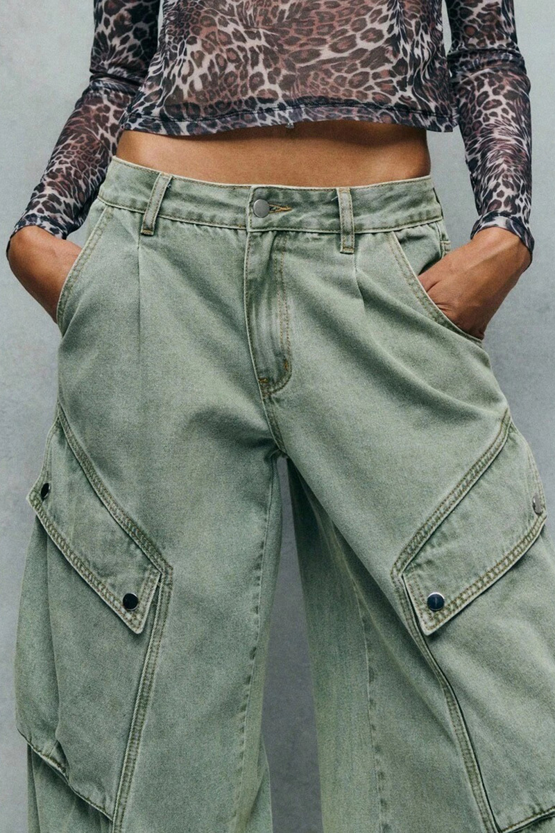 Fashion Pleated Asymmetric Pocket Wide Leg Cargo Jeans