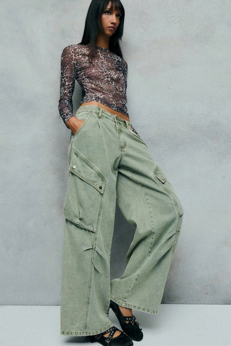 Fashion Pleated Asymmetric Pocket Wide Leg Cargo Jeans