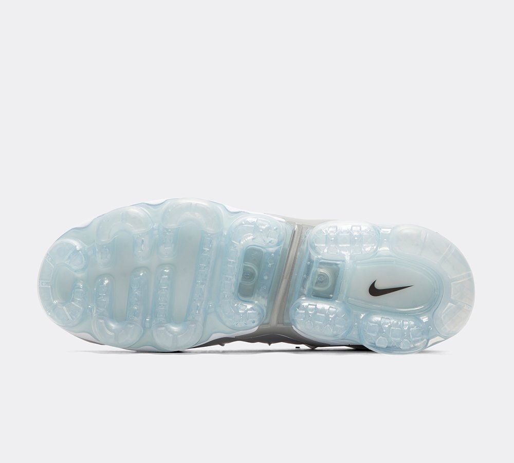 Nitthhke Air Max Plus TN  metallic silver