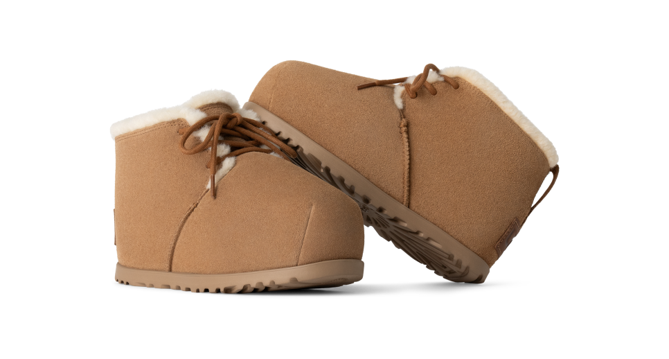 Women's Pumped Lace Up