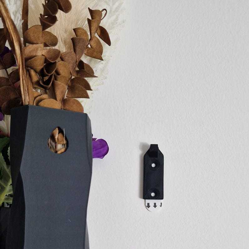 Modern Wall Vase Set: Twisted Matte Colours