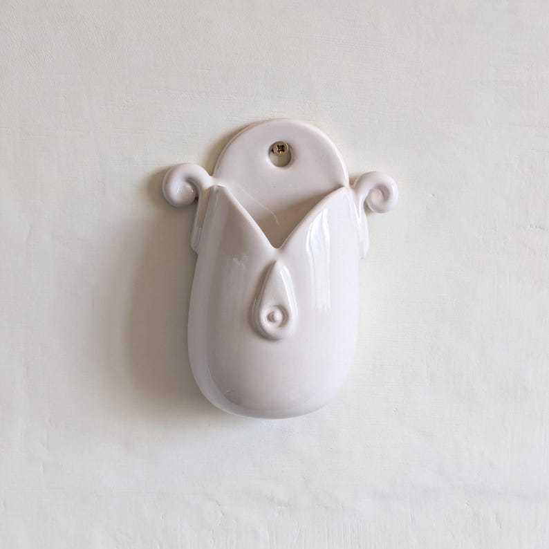 Wall Mount Planter Beige Vase Ceramic Wall Planter Handmade Beige Hanging Vase for Short Flowers Unique Wall Mountable Ceramic Decorative