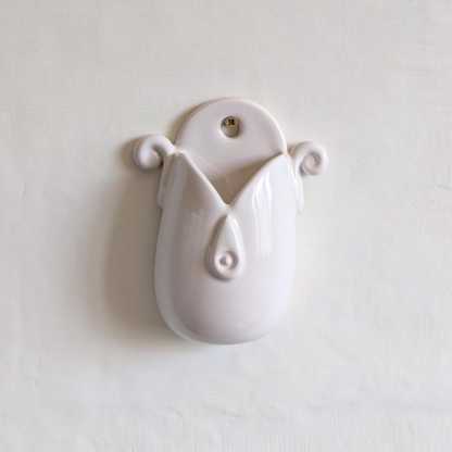 Wall Mount Planter Beige Vase Ceramic Wall Planter Handmade Beige Hanging Vase for Short Flowers Unique Wall Mountable Ceramic Decorative