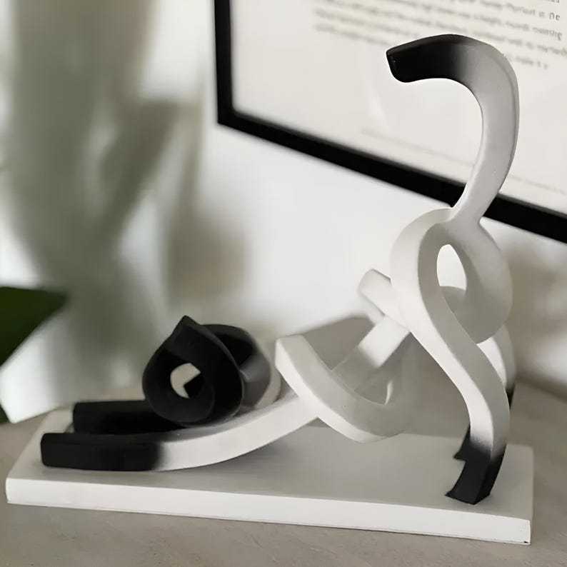 Minimalist Cat Sculpture Elegant Home Decor Gift