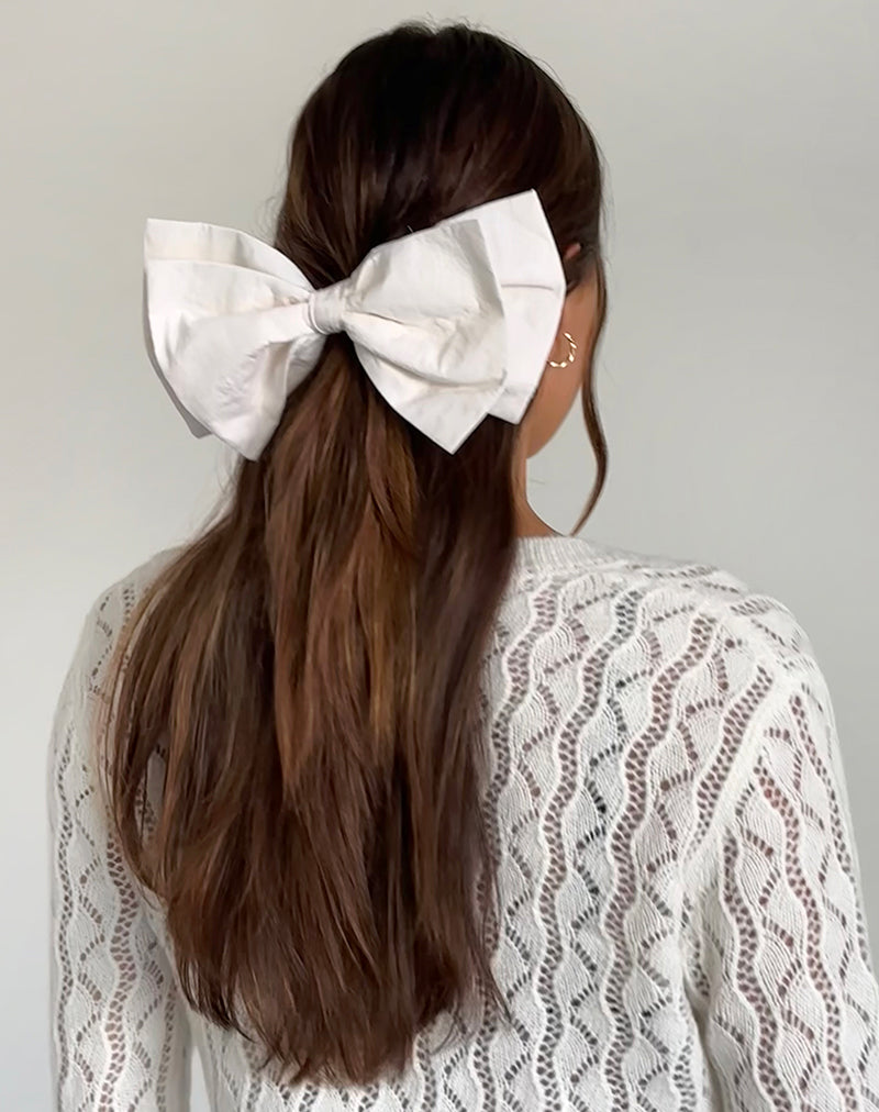 Acar Bow Bobble in Ivory-Nico Sky