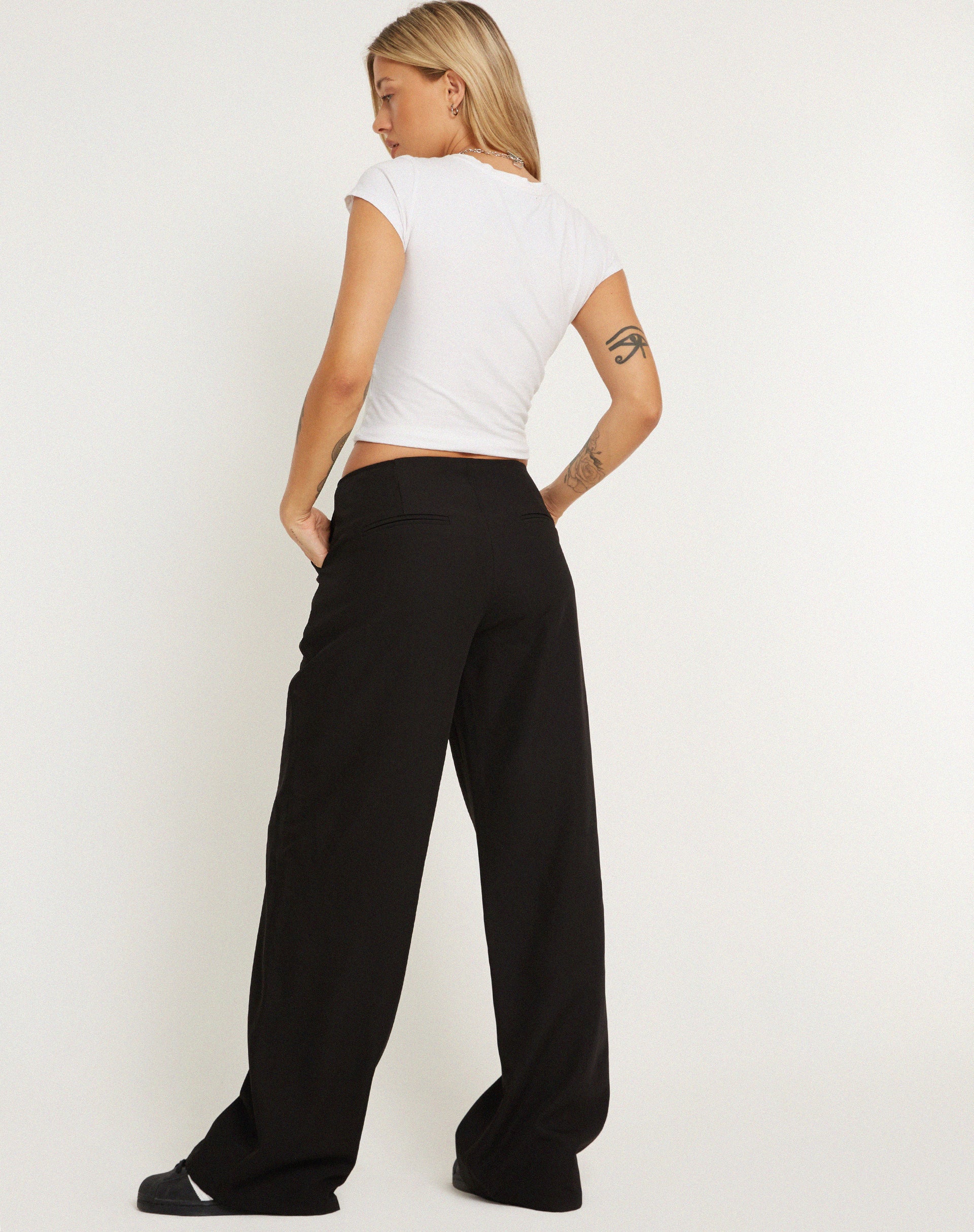 Amadi Trouser in Tailoring Black-Nico Sky